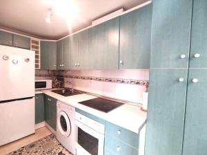 Kuchyňa alebo kuchynka v ubytovaní Rincon Mediterraneo Gran Alacant