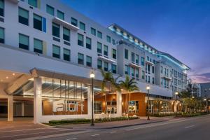 a rendering of the exterior of a hotel at Aloft Delray Beach in Delray Beach