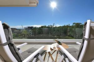 Balkón alebo terasa v ubytovaní Luxurious 3 bedroom apartment in Jardinana Azalea in La Cala de Mijas