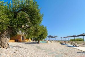 Bazén v ubytování Casa Panorama Adults Only nebo v jeho okolí