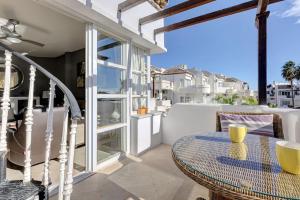 Balkon lub taras w obiekcie Stylish Penthouse Duplex at Matchroom Country Club