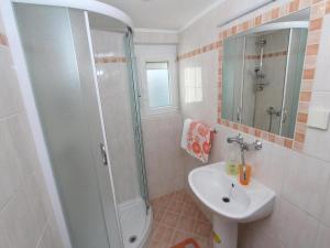 Koupelna v ubytování Apartments Frane
