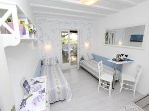 Postel nebo postele na pokoji v ubytování Apartments Frane