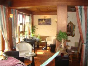 Afbeelding uit fotogalerij van Hôtel Restaurant N 4 in Martelange