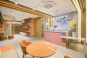 Predvorje ili recepcija u objektu Fast Sleep Suites by Slaviero Hoteis - Hotel dentro do Aeroporto de Guarulhos - Terminal 2 - desembarque oeste Još 35 fotografija