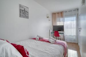 Posteľ alebo postele v izbe v ubytovaní Standing-4 Bedrooms -Free Parking -15mn from PARIS