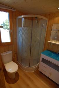 Camping El Roble Verde tesisinde bir banyo