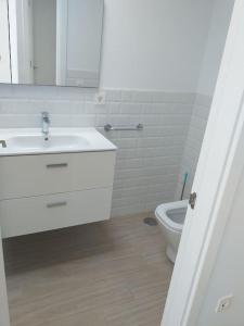 A bathroom at New luxury villa with jacuzzi in heart of Lanzarote Még 22 kép