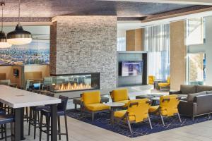 Residence Inn By Marriott Berkeley的休息区