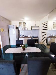 Kuchyň nebo kuchyňský kout v ubytování Apartamento Vista Mar - Beira Mar