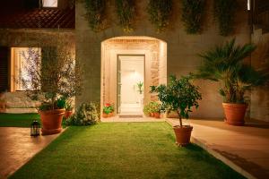 Zahrada ubytování Lanterna Rooms + 37 fotografií