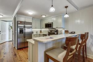 Køkken eller tekøkken på Beach Front 2 Bedroom A