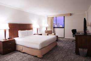 オンタリオにあるOntario Airport Hotel & Conference Centerのギャラリーの写真