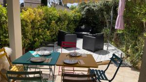 Vonkajšia záhrada v ubytovaní Mon petit Paradis sur SAINT-AYGULF