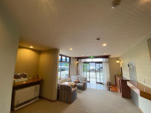 Posezení v ubytování kinkaku Onsen 金閣莊 private onsen reservation for free