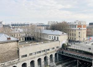 Fotografia z galérie ubytovania Charmant appartement entre Montmartre et canal Saint Martin-gare du nord v Paríži