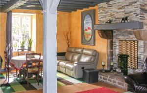 Posedenie v ubytovaní Cozy Home In La Souterraine