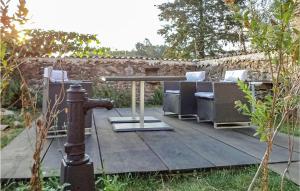 Vonkajšia záhrada v ubytovaní Cozy Home In La Souterraine