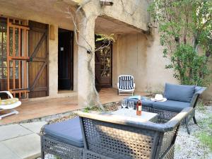 Posedenie v ubytovaní Maison Méditerranéenne 3 Pièces avec Jardin, Proche Plage – 6 Couchages, BBQ, Garage, Terrasse - FR-1-226B-134