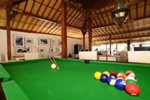 Biliár nebo kulečník v ubytování Bel Air Resort