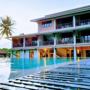 Bazén v ubytování Serein Beach Hotel nebo v jeho okolí + 21 fotografií