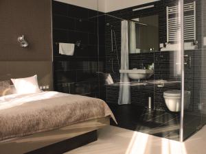 Koupelna v ubytování Hotel Lev