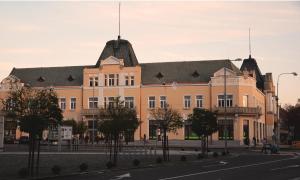 Fotografie z fotogalerie ubytování Hotel Lev v destinaci Levice