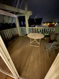 Balkón alebo terasa v ubytovaní Presqu île de la touques deauville N 3404