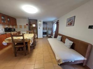 Χώρος καθιστικού στο Orbán Apartman