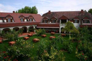 Gallery image of Hotel Weingut Rosenhof in Illmitz