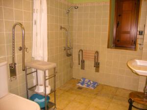 Koupelna v ubytování Apartamentos Fandin + 37 fotografií