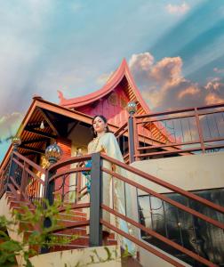 Balkón nebo terasa v ubytování Nakara Villas & Glamping Udon Thani