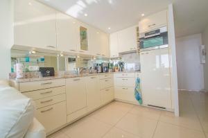 Bild i bildgalleri på CANNES APPARTEMENT D EXCEPTION VUE MER i Cannes +3 foton