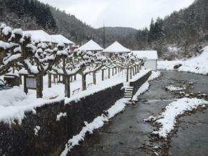 Obiekt Alojamientos Rurales Apezarena zimą