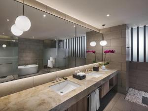 PARKROYAL Langkawi Resort的一间浴室