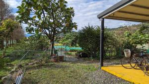 حديقة خارج Tien Chon Xiao Lin Homestay