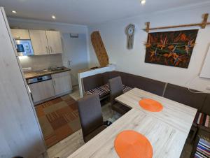 A kitchen or kitchenette at Apartment Fatlar