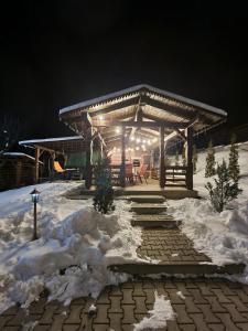 RodnaAgropensiunea turistică La Rusu的相册照片