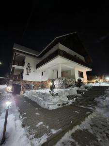 RodnaAgropensiunea turistică La Rusu的相册照片