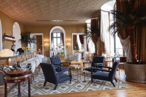 Posezení v ubytování Chateau de Sacy