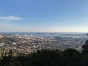 Fotografia z galérie ubytovania Bel appartement 6 personnes - Proche toutes commodités v destinácii Toulon