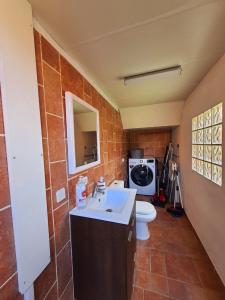A bathroom at Raco de Lis