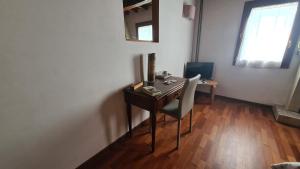 Televisyen dan/atau pusat hiburan di La Maison Deux