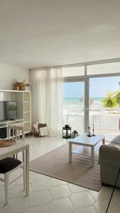 Fotografia z galérie ubytovania Miraflores Beach - Sea Front - Luxury v destinácii Mijas