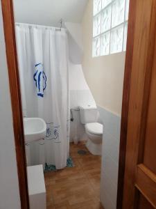 A bathroom at Apartamento Los Linos