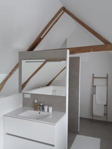 Fotografie z fotogalerie ubytování Maan B&B + Galerie v destinaci Kortgene