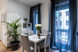 Imagine din galeria proprietății Suite 1,2 porta Milano centro parking free în Milano
