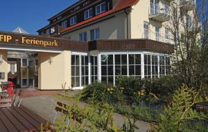 a building with a sign that reads ep ferretmark at Ferienpark Gollwitz in Gollwitz