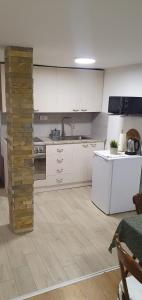 Nhà bếp/bếp nhỏ tại Apartmani Hanna