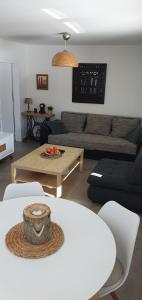 Khu vực ghế ngồi tại Apartmani Hanna